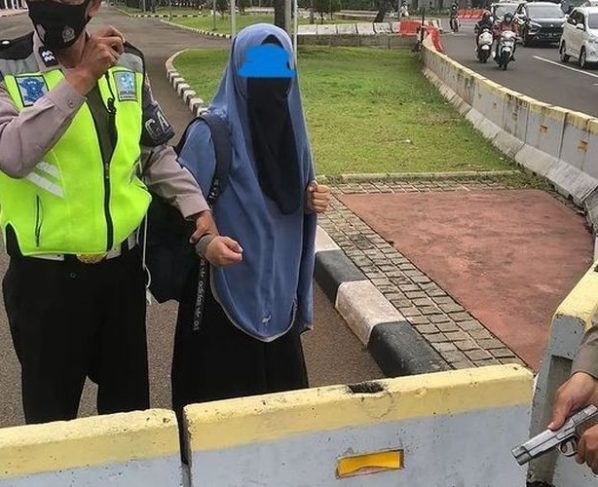 Polisi Sebut Motif Perempuan Bersenjata Terobos Istana Ingin Temui Jokowi